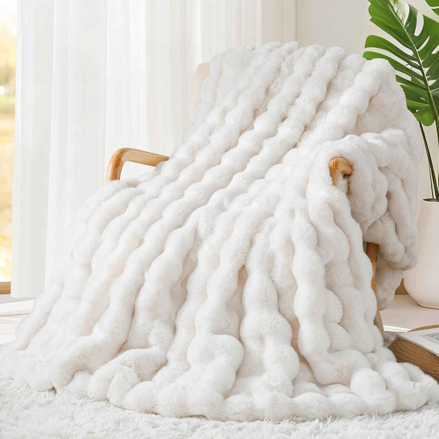 Touchat Faux Rabbit Fur Blanket